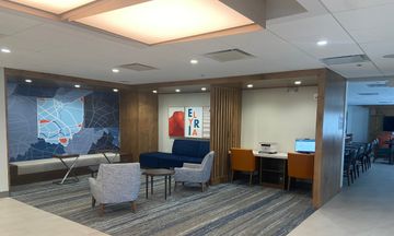 Holiday Inn Express & Suites Elyria