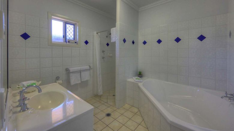 <b>Heritage Lodge Motel Room</b>. Images powered by <a href="https://www.leonardoworldwide.com/" title="Leonardo Worldwide" target="_blank">Leonardo</a>.