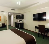 El Polo Aparthotel Room