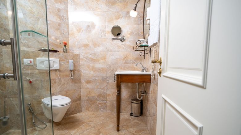 <b>Hotel Garden Room</b>. Images powered by <a href="https://www.leonardoworldwide.com/" title="Leonardo Worldwide" target="_blank">Leonardo</a>.