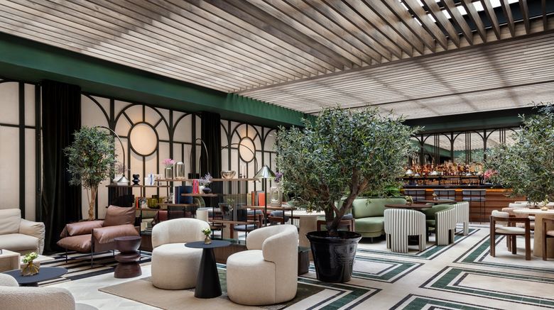 <b>TOTEM Madrid Lobby</b>. Images powered by <a href="https://www.leonardoworldwide.com/" title="Leonardo Worldwide" target="_blank">Leonardo</a>.