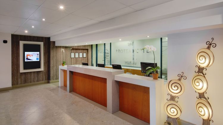Protea Hotel Pretoria Hatfield Exterior