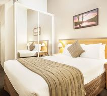 APX Apartments Parramatta Room