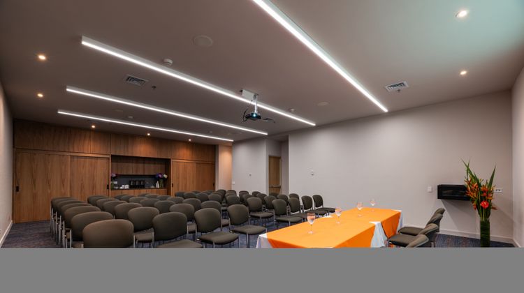 Holiday Inn Express & Suites Medellin Meeting