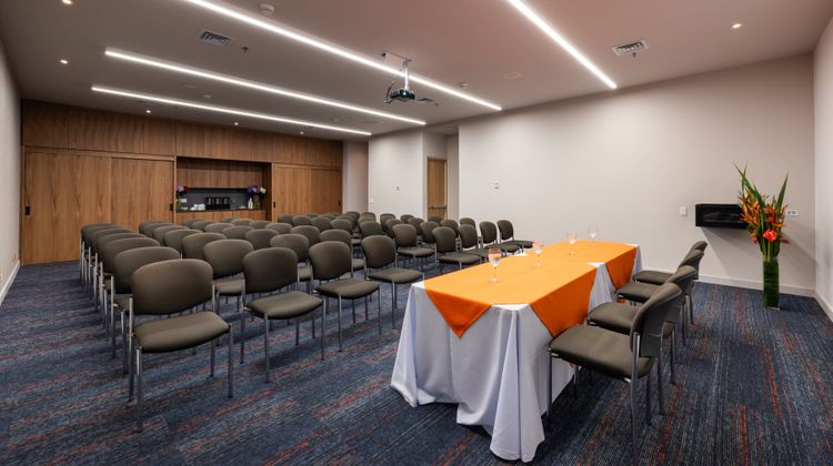 Holiday Inn Express & Suites Medellin Meeting