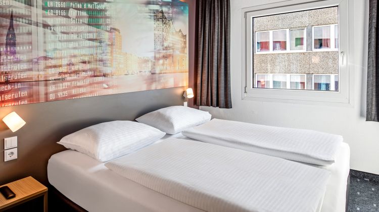 B&B HOTEL Hamburg-Airport Room