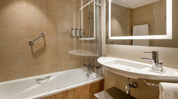 AC Carlton Hotel Room