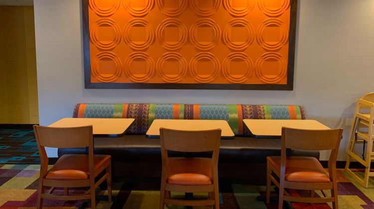 Fairfield Inn by Marriott Restaurant