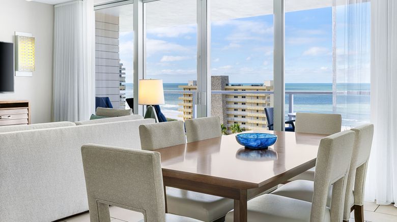 <b>Marriott's Crystal Shores Pool</b>. Images powered by <a href="https://www.leonardoworldwide.com/" title="Leonardo Worldwide" target="_blank">Leonardo</a>.