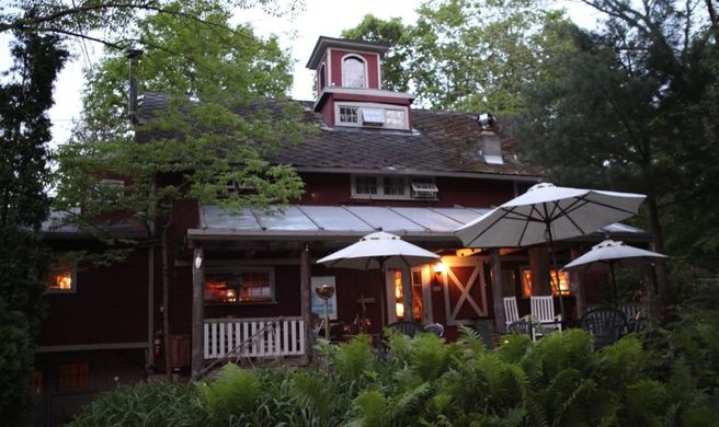 Race Brook Lodge Exterior