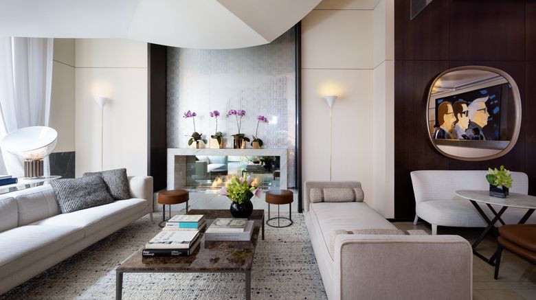 <b>The Langham, New York, Fifth Avenue Lobby</b>. Images powered by <a href="https://www.leonardoworldwide.com/" title="Leonardo Worldwide" target="_blank">Leonardo</a>.