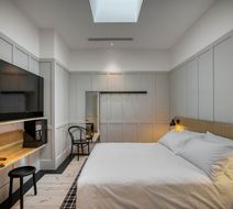 Farmers' Home Hotel Room