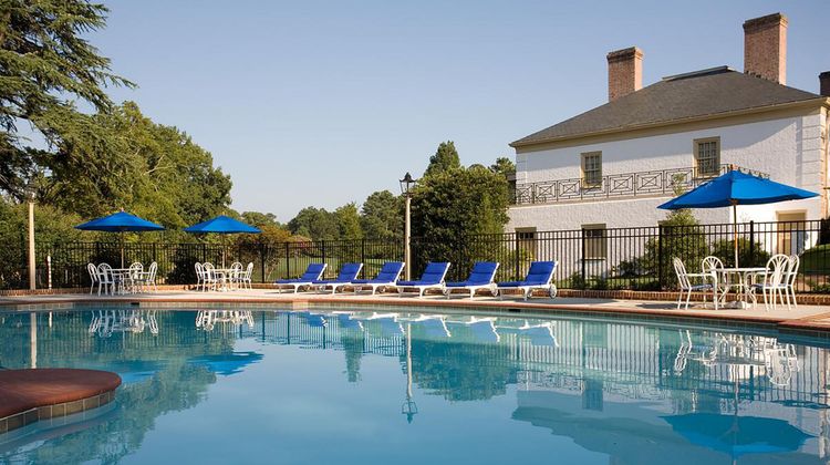 Williamsburg Lodge, Autograph Collection Pool