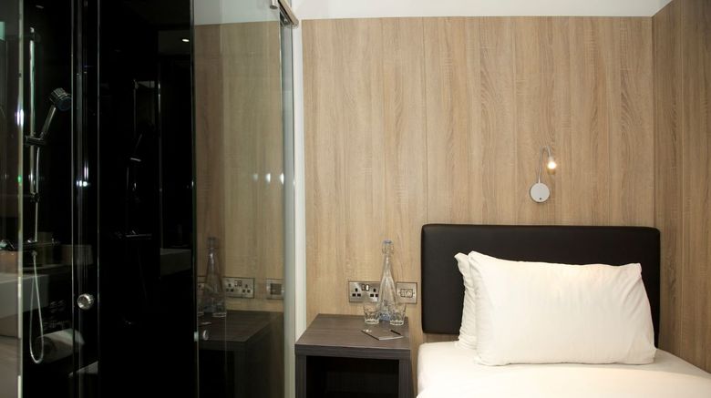 <b>The Z Hotel Glasgow Room</b>. Images powered by <a href="https://www.leonardoworldwide.com/" title="Leonardo Worldwide" target="_blank">Leonardo</a>.
