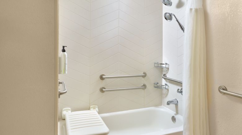 <b>Fairfield Inn & Suites Atlanta Buckhead Room</b>. Images powered by <a href="https://www.leonardoworldwide.com/" title="Leonardo Worldwide" target="_blank">Leonardo</a>.
