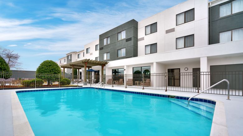 <b>Courtyard by Marriott Johnson City Pool</b>. Images powered by <a href="https://www.leonardoworldwide.com/" title="Leonardo Worldwide" target="_blank">Leonardo</a>.