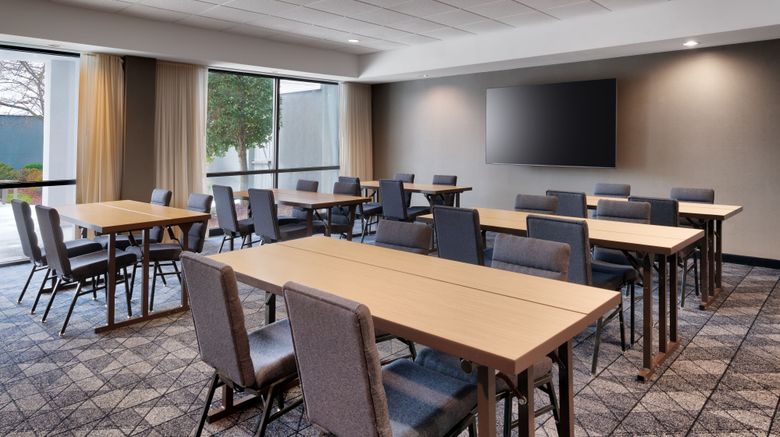 <b>Courtyard by Marriott Johnson City Meeting</b>. Images powered by <a href="https://www.leonardoworldwide.com/" title="Leonardo Worldwide" target="_blank">Leonardo</a>.