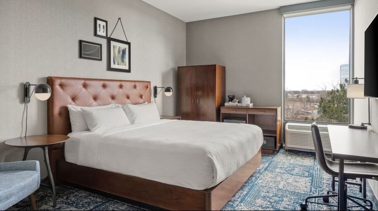 <b>Four Points by Sheraton Westchester Room</b>. Images powered by <a href="https://www.leonardoworldwide.com/" title="Leonardo Worldwide" target="_blank">Leonardo</a>.
