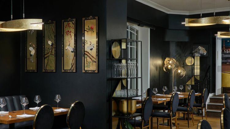 Royal Adelaide Hotel Restaurant