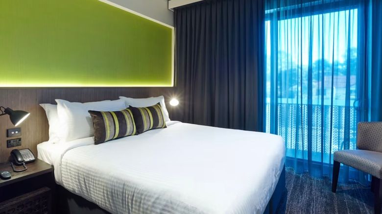 <b>The Glen Hotel & Suites Room</b>. Images powered by <a href="https://www.leonardoworldwide.com/" title="Leonardo Worldwide" target="_blank">Leonardo</a>.