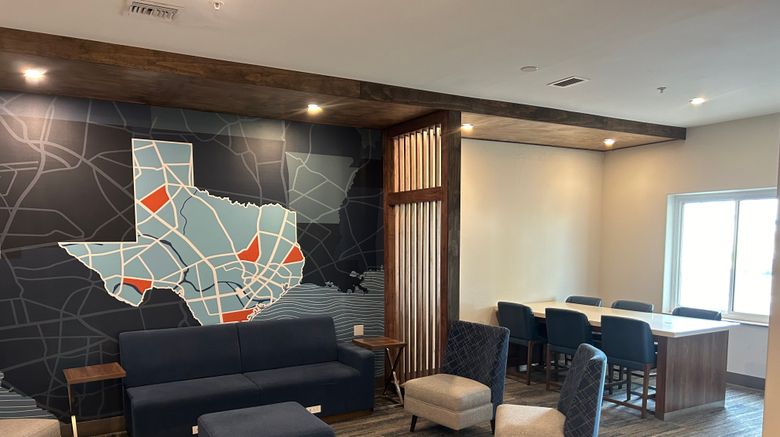 <b>Holiday Inn Express Lobby</b>. Images powered by <a href="https://www.leonardoworldwide.com/" title="Leonardo Worldwide" target="_blank">Leonardo</a>.