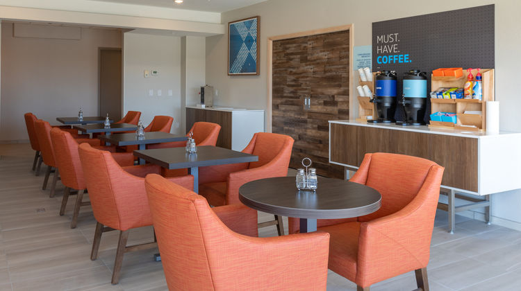 Holiday Inn Express/Suites-Denver South Restaurant