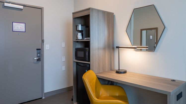 Holiday Inn Express/Suites-Denver South Room