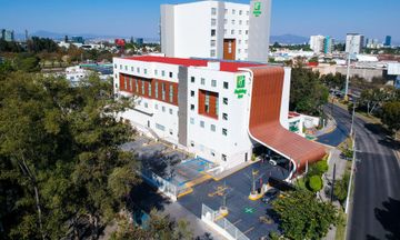 Holiday Inn Patria-Universidad