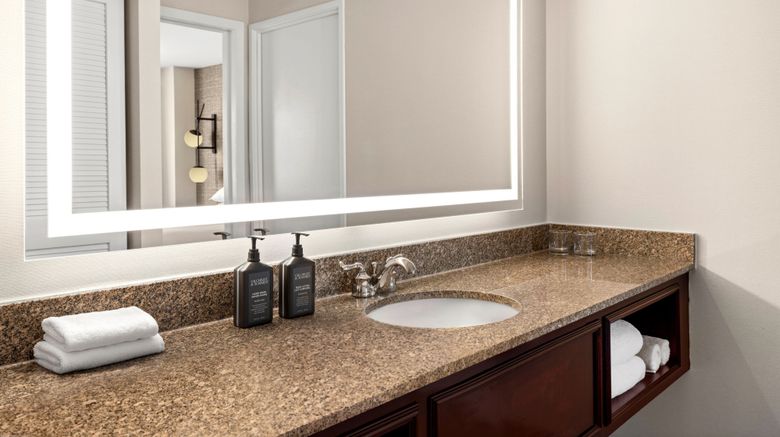 <b>Sheraton Suites Galleria-Atlanta Room</b>. Images powered by <a href="https://www.leonardoworldwide.com/" title="Leonardo Worldwide" target="_blank">Leonardo</a>.