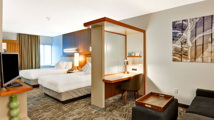 SpringHill Suites Columbia Suite