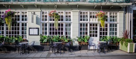 Castle Hotel Windsor Exterior