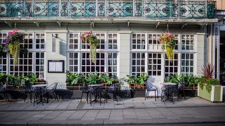 Castle Hotel Windsor Exterior