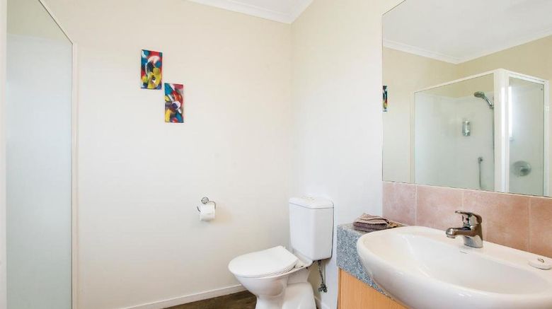 <b>ASURE Kaimai View Motel Katikati Room</b>. Images powered by <a href="https://www.leonardoworldwide.com/" title="Leonardo Worldwide" target="_blank">Leonardo</a>.