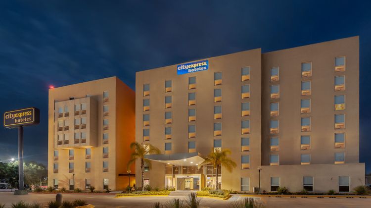 City Express by Marriott Celaya Galerias Exterior
