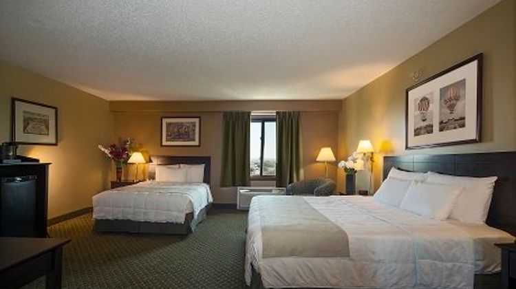 Meadowlands Plaza Hotel Room