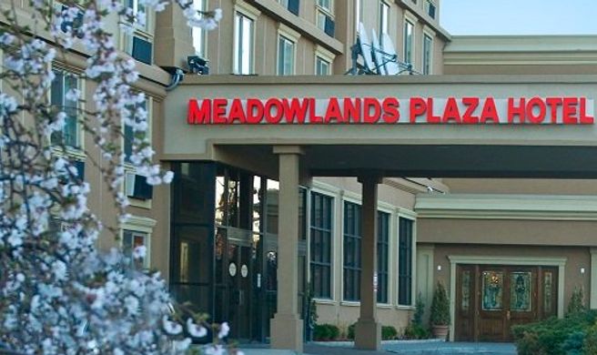 Meadowlands Plaza Hotel Exterior