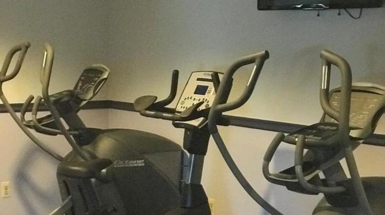 Meadowlands Plaza Hotel Health Club