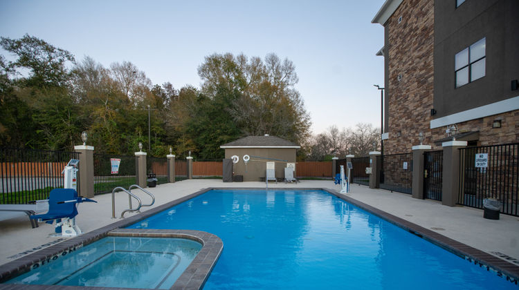 Holiday Inn Express Cleveland Pool