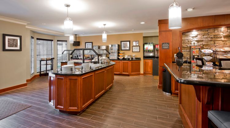 Staybridge Suites Charlotte Ballantyne Lobby