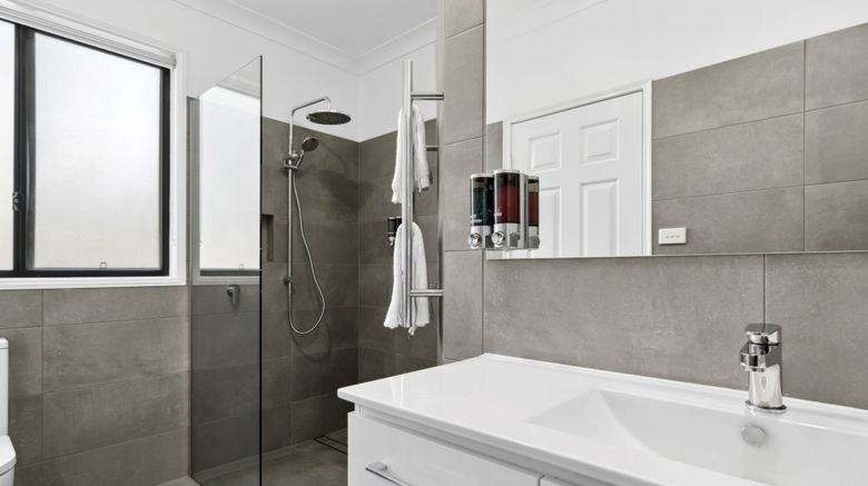 <b>Leisure Inn Pokolbin Hill Room</b>. Images powered by <a href="https://www.leonardoworldwide.com/" title="Leonardo Worldwide" target="_blank">Leonardo</a>.