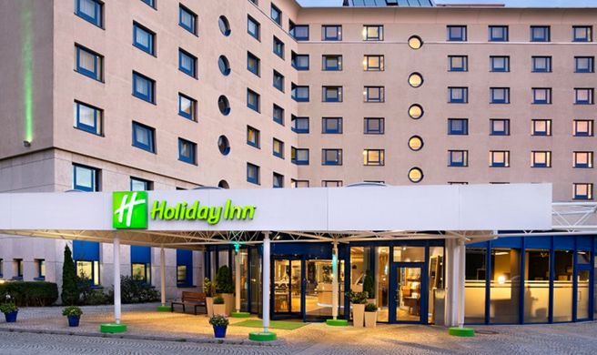 Holiday Inn Stuttgart Exterior