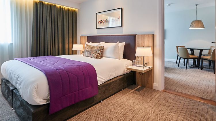 Park Regis Birmingham Suite