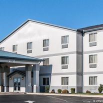 Bluffton Inn & Suites