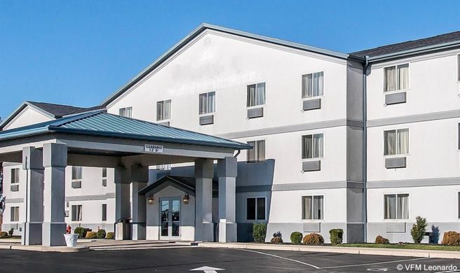 Bluffton Inn & Suites Exterior