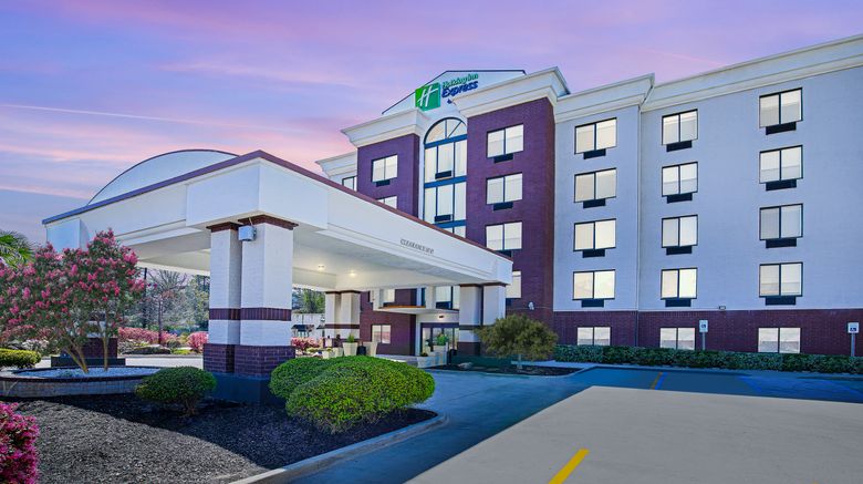 <b>Holiday Inn Express Hotel & Suites Exterior</b>. Images powered by <a href="https://www.leonardoworldwide.com/" title="Leonardo Worldwide" target="_blank">Leonardo</a>.