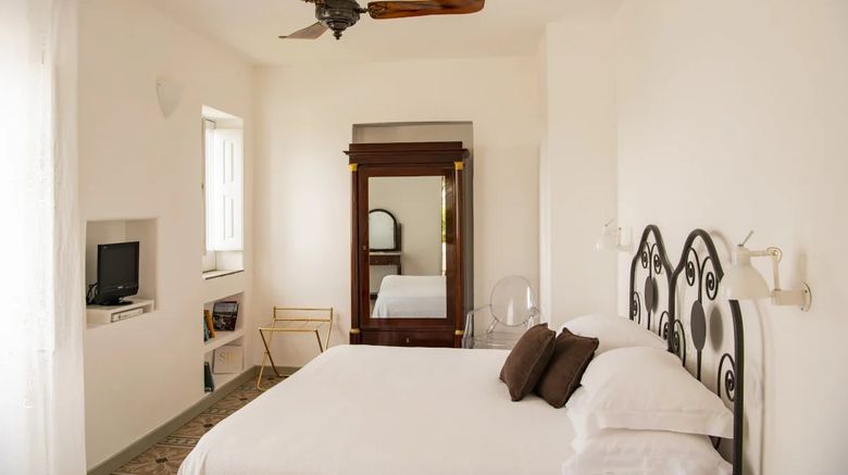 <b>Hotel Signum Suite</b>. Images powered by <a href="https://www.leonardoworldwide.com/" title="Leonardo Worldwide" target="_blank">Leonardo</a>.