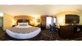 <b>Crowne Plaza Newark Airport Room</b>. Virtual Tours powered by <a href="https://www.leonardoworldwide.com/" title="Leonardo Worldwide" target="_blank">Leonardo</a>.