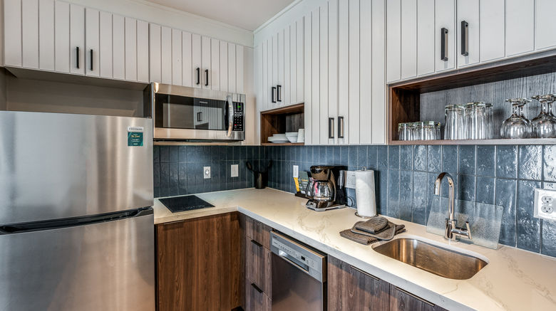 <b>Staybridge Suites Market Ctr Love Field Suite</b>. Images powered by <a href="https://www.leonardoworldwide.com/" title="Leonardo Worldwide" target="_blank">Leonardo</a>.