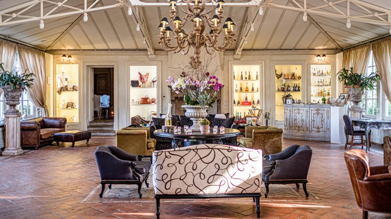 <b>Hotel L'Andana Lobby</b>. Images powered by <a href="https://www.leonardoworldwide.com/" title="Leonardo Worldwide" target="_blank">Leonardo</a>.