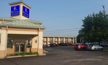 Riviera Inn & Suites